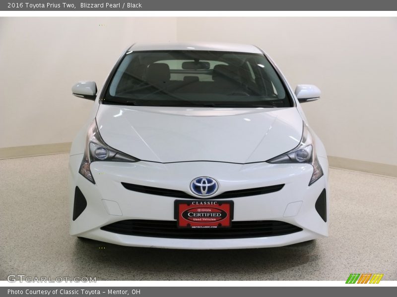 Blizzard Pearl / Black 2016 Toyota Prius Two
