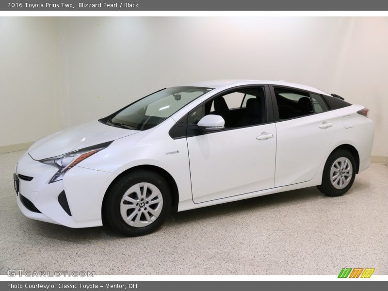 Blizzard Pearl / Black 2016 Toyota Prius Two