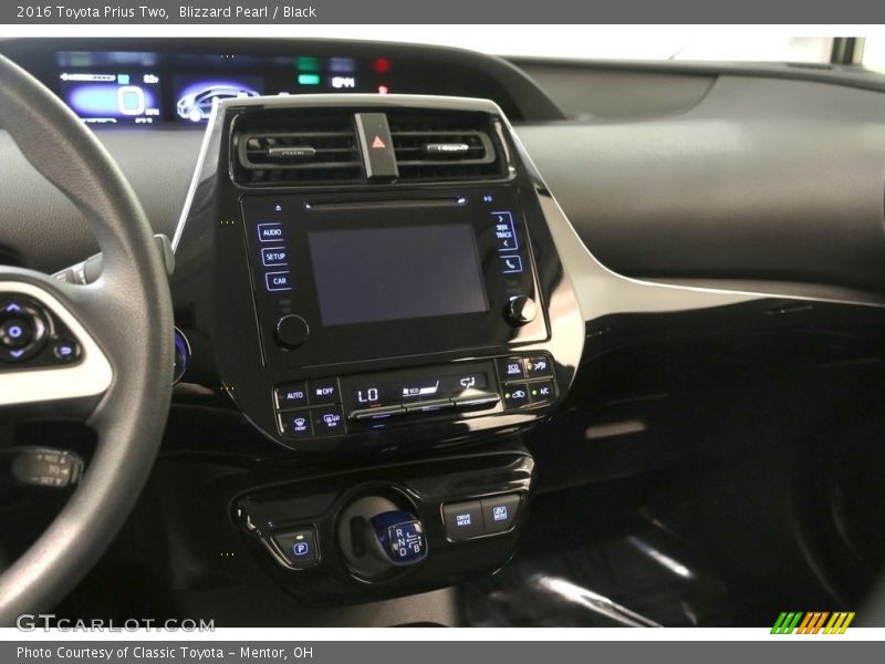 Blizzard Pearl / Black 2016 Toyota Prius Two