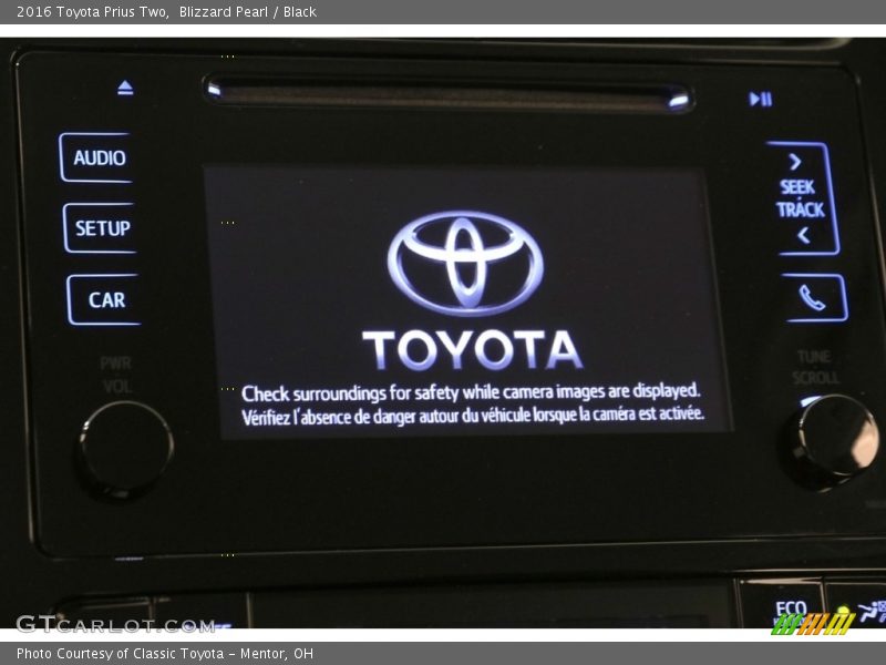 Blizzard Pearl / Black 2016 Toyota Prius Two