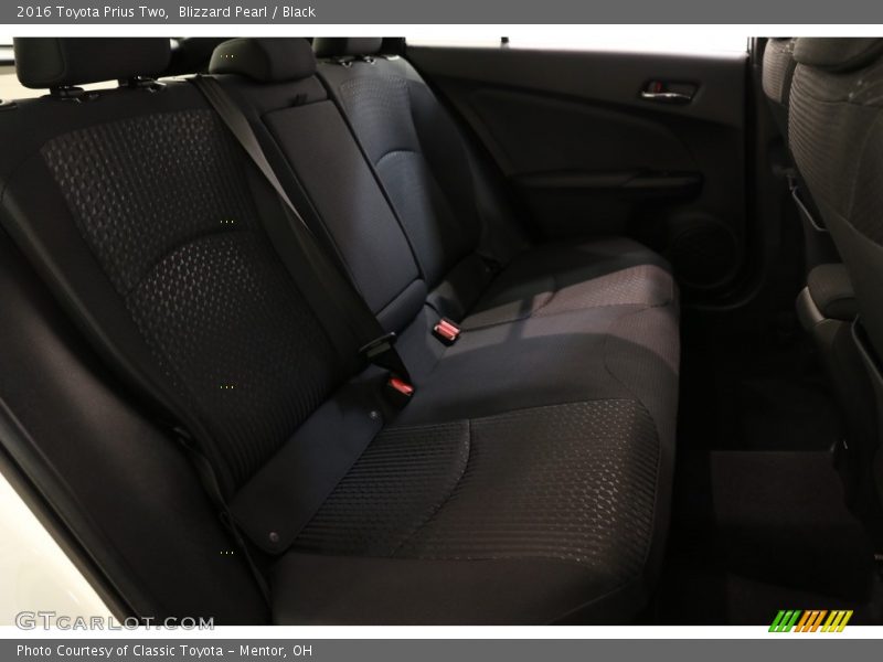 Blizzard Pearl / Black 2016 Toyota Prius Two