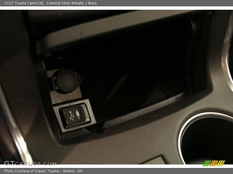 Celestial Silver Metallic / Black 2017 Toyota Camry SE