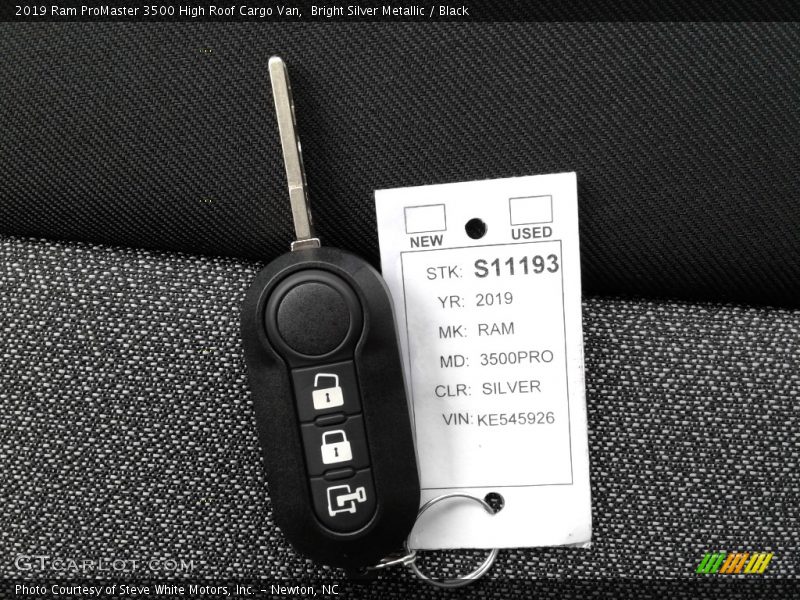 Bright Silver Metallic / Black 2019 Ram ProMaster 3500 High Roof Cargo Van