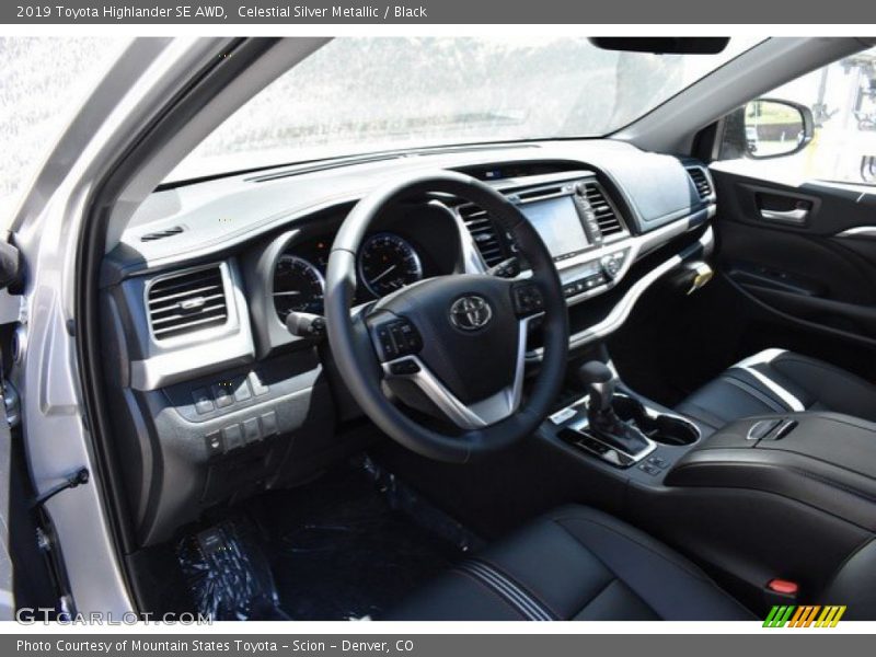 Celestial Silver Metallic / Black 2019 Toyota Highlander SE AWD