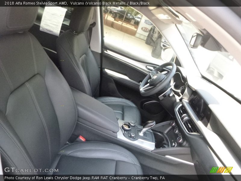 Vulcano (Volcano) Black Metallic / Black/Black 2018 Alfa Romeo Stelvio Sport AWD
