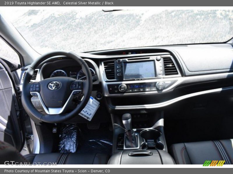 Celestial Silver Metallic / Black 2019 Toyota Highlander SE AWD