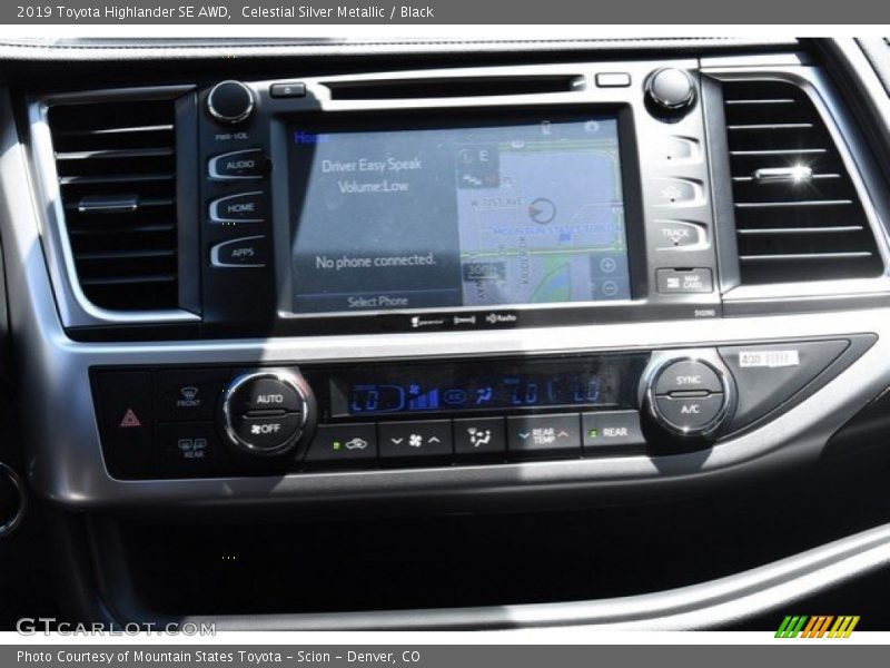 Celestial Silver Metallic / Black 2019 Toyota Highlander SE AWD