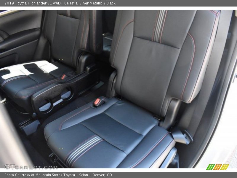Celestial Silver Metallic / Black 2019 Toyota Highlander SE AWD