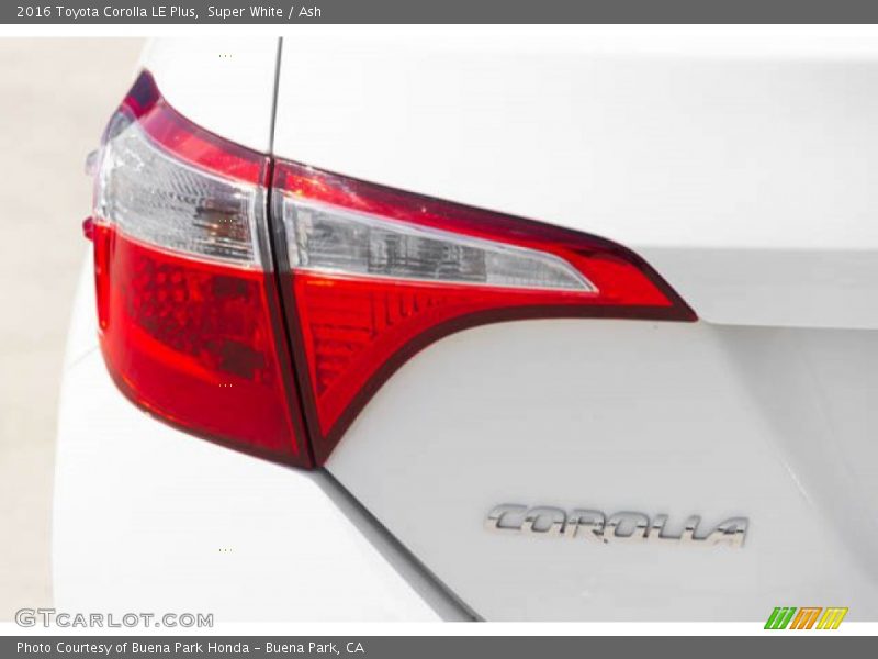 Super White / Ash 2016 Toyota Corolla LE Plus