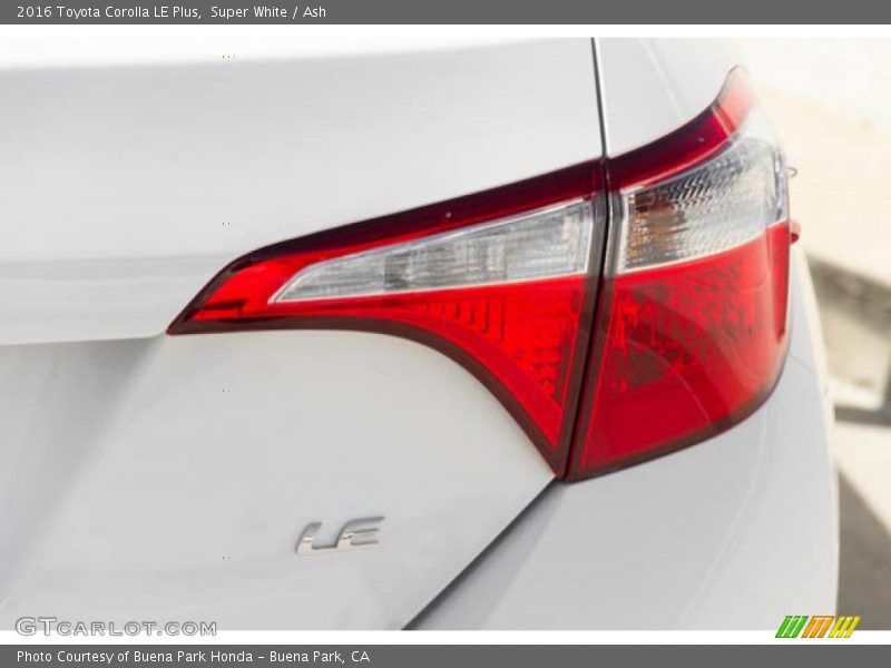 Super White / Ash 2016 Toyota Corolla LE Plus