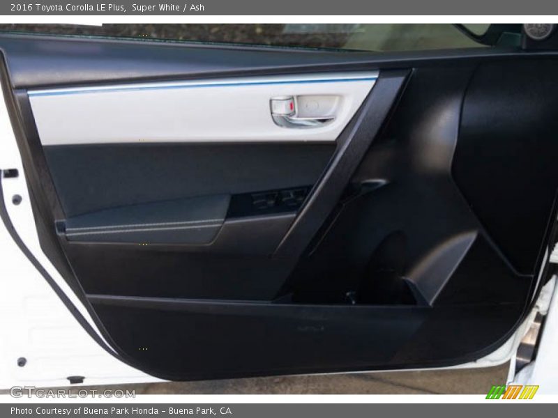 Super White / Ash 2016 Toyota Corolla LE Plus