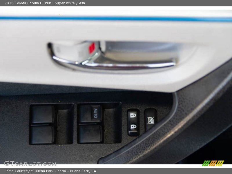 Super White / Ash 2016 Toyota Corolla LE Plus