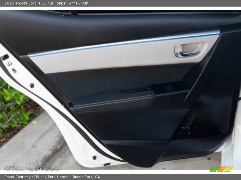 Super White / Ash 2016 Toyota Corolla LE Plus
