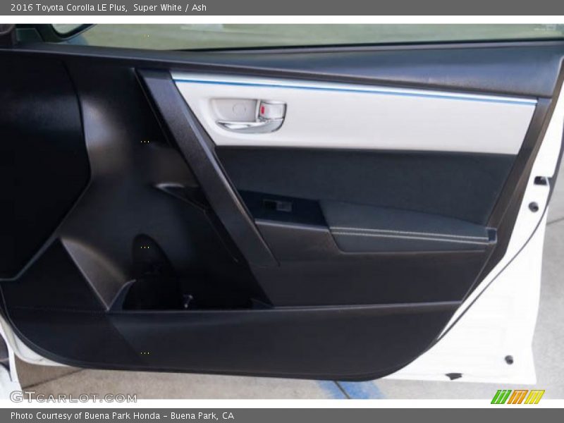 Super White / Ash 2016 Toyota Corolla LE Plus