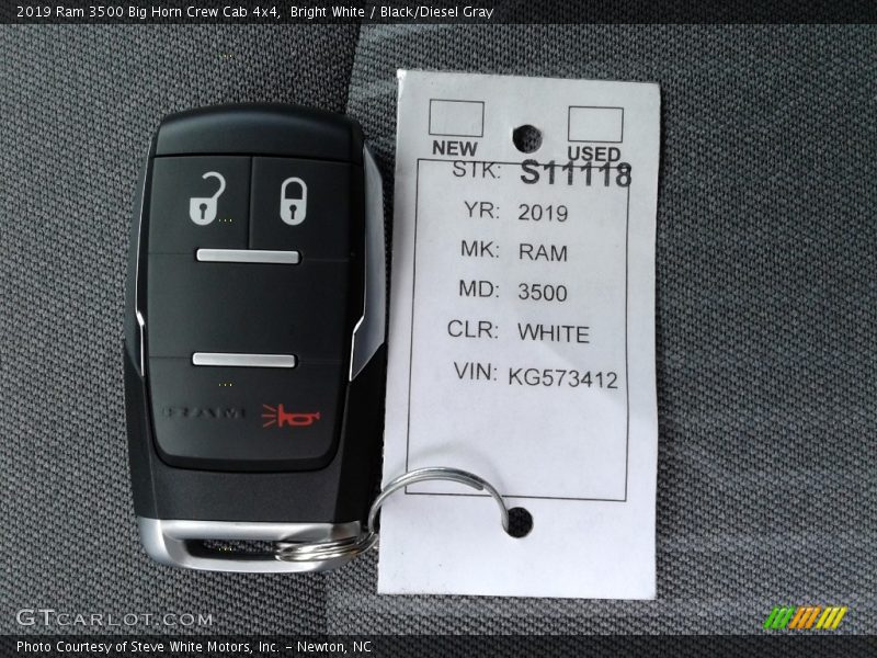 Bright White / Black/Diesel Gray 2019 Ram 3500 Big Horn Crew Cab 4x4