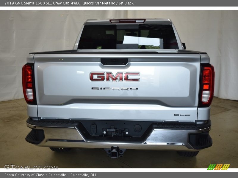 Quicksilver Metallic / Jet Black 2019 GMC Sierra 1500 SLE Crew Cab 4WD