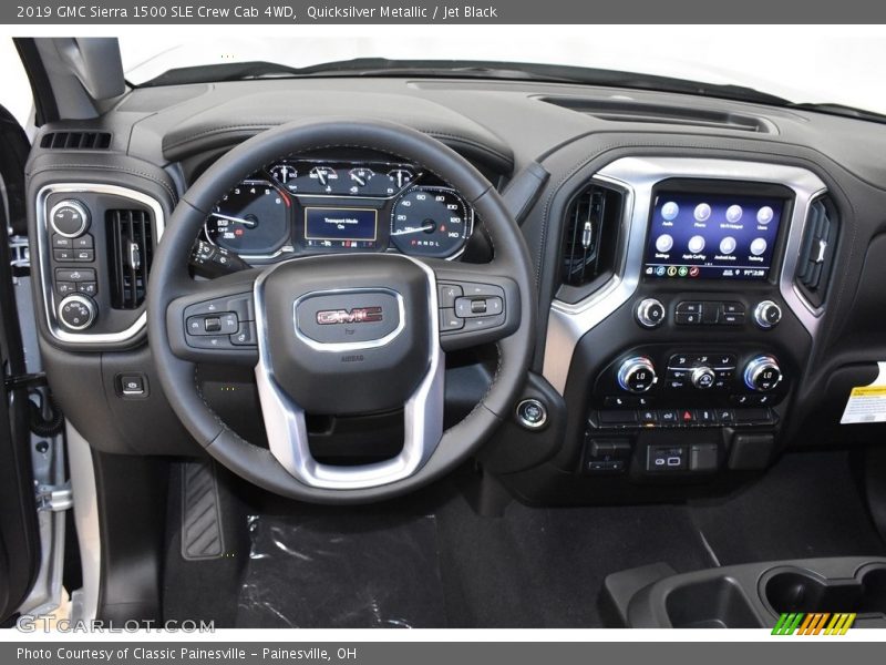 Quicksilver Metallic / Jet Black 2019 GMC Sierra 1500 SLE Crew Cab 4WD