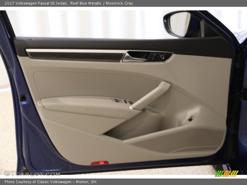 Reef Blue Metallic / Moonrock Gray 2017 Volkswagen Passat SE Sedan