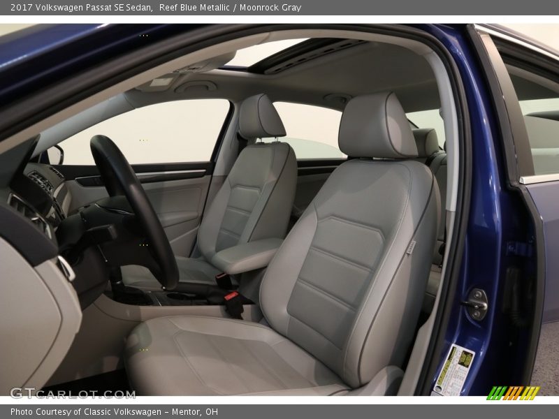 Reef Blue Metallic / Moonrock Gray 2017 Volkswagen Passat SE Sedan