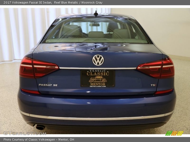 Reef Blue Metallic / Moonrock Gray 2017 Volkswagen Passat SE Sedan