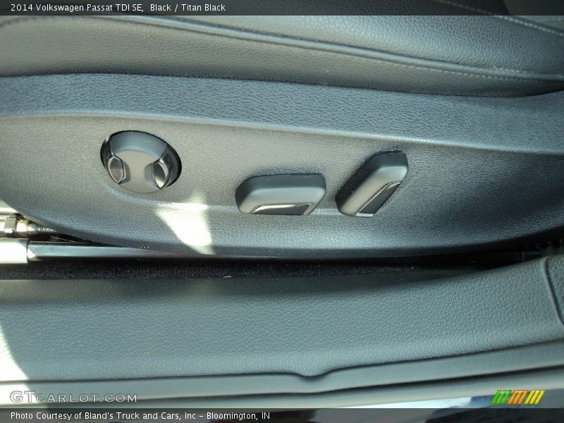 Black / Titan Black 2014 Volkswagen Passat TDI SE
