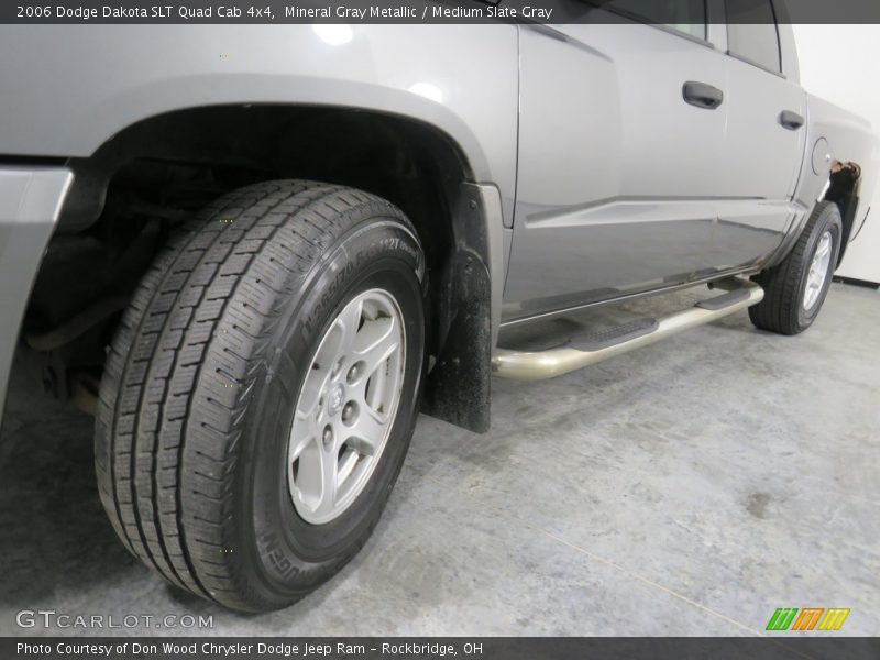 Mineral Gray Metallic / Medium Slate Gray 2006 Dodge Dakota SLT Quad Cab 4x4