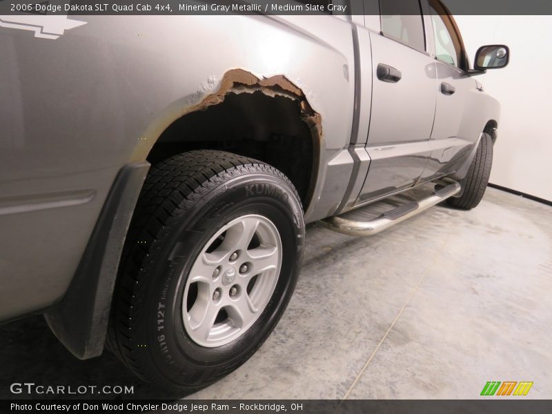 Mineral Gray Metallic / Medium Slate Gray 2006 Dodge Dakota SLT Quad Cab 4x4