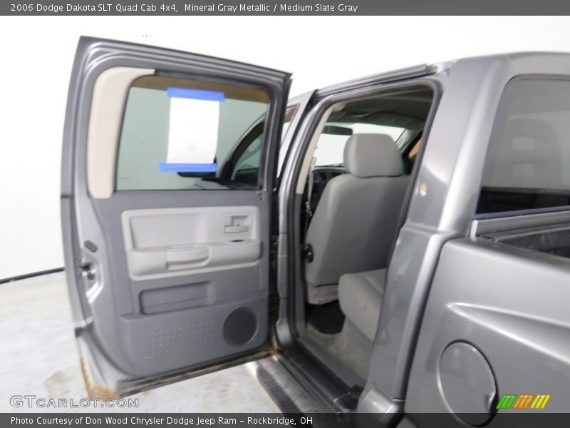 Mineral Gray Metallic / Medium Slate Gray 2006 Dodge Dakota SLT Quad Cab 4x4