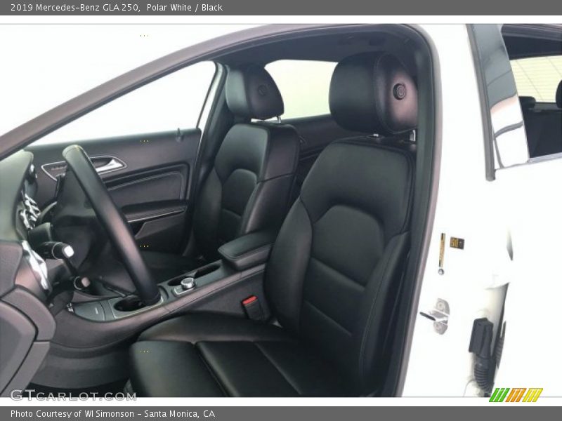 Polar White / Black 2019 Mercedes-Benz GLA 250