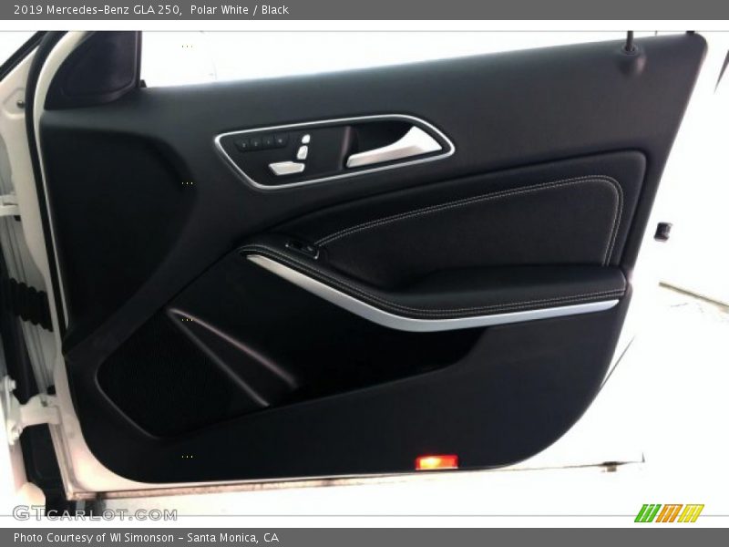 Polar White / Black 2019 Mercedes-Benz GLA 250