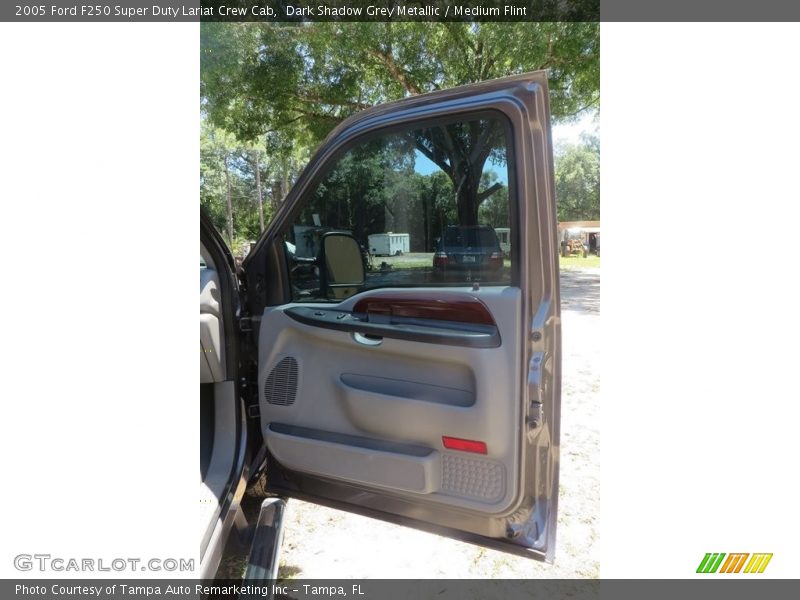 Dark Shadow Grey Metallic / Medium Flint 2005 Ford F250 Super Duty Lariat Crew Cab