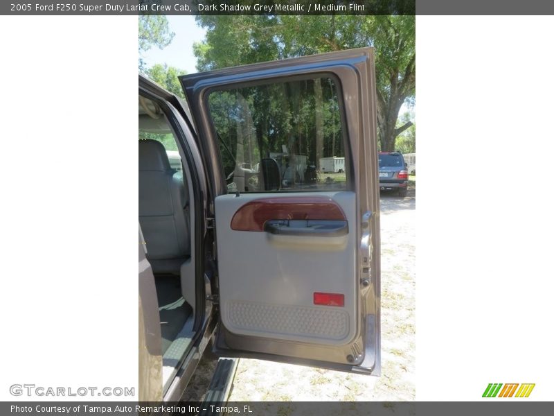 Dark Shadow Grey Metallic / Medium Flint 2005 Ford F250 Super Duty Lariat Crew Cab