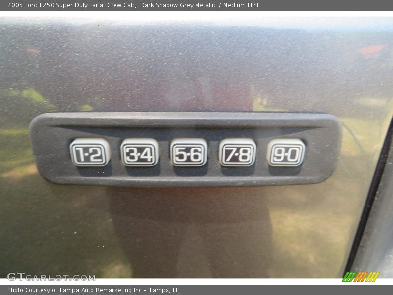 Dark Shadow Grey Metallic / Medium Flint 2005 Ford F250 Super Duty Lariat Crew Cab