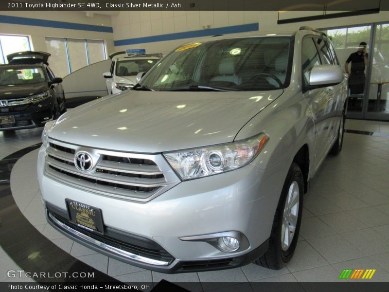 Classic Silver Metallic / Ash 2011 Toyota Highlander SE 4WD