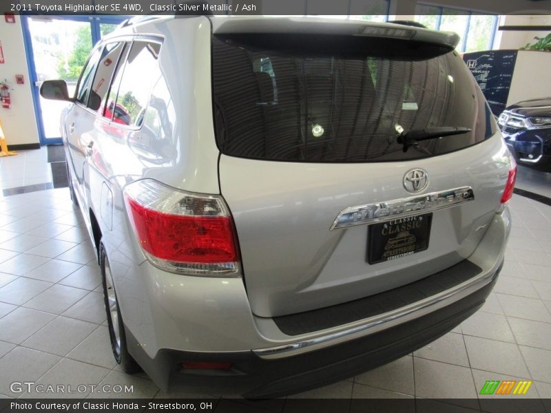 Classic Silver Metallic / Ash 2011 Toyota Highlander SE 4WD
