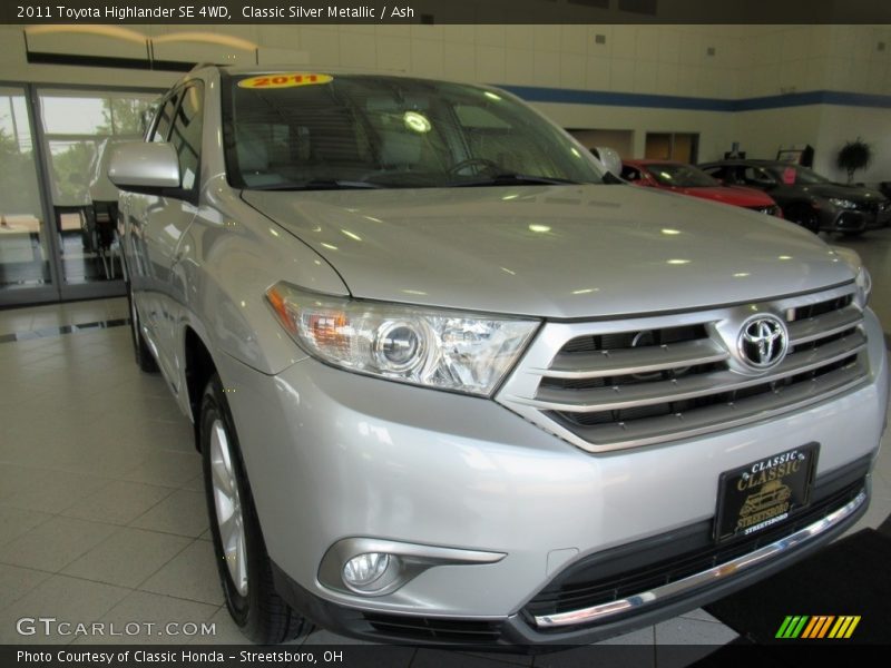 Classic Silver Metallic / Ash 2011 Toyota Highlander SE 4WD