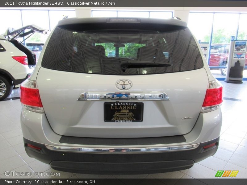 Classic Silver Metallic / Ash 2011 Toyota Highlander SE 4WD
