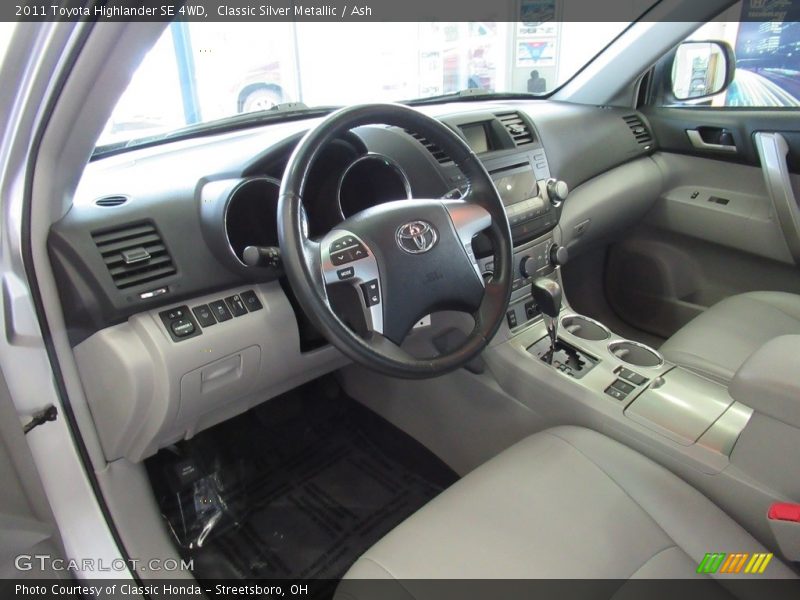 Classic Silver Metallic / Ash 2011 Toyota Highlander SE 4WD
