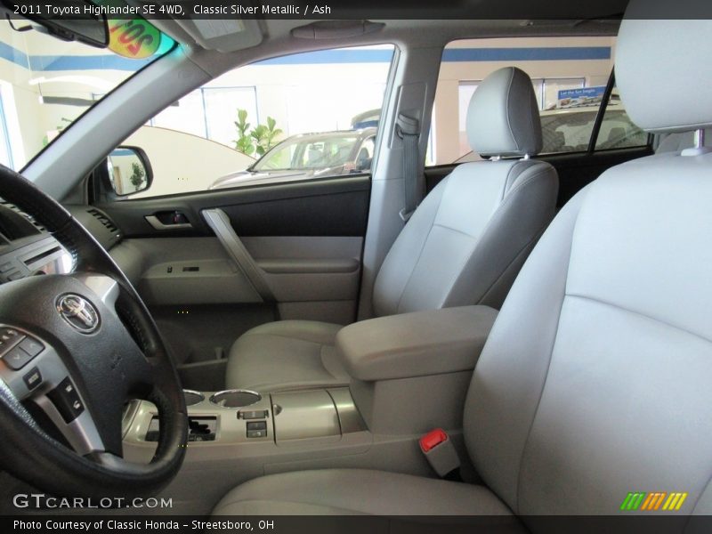 Classic Silver Metallic / Ash 2011 Toyota Highlander SE 4WD