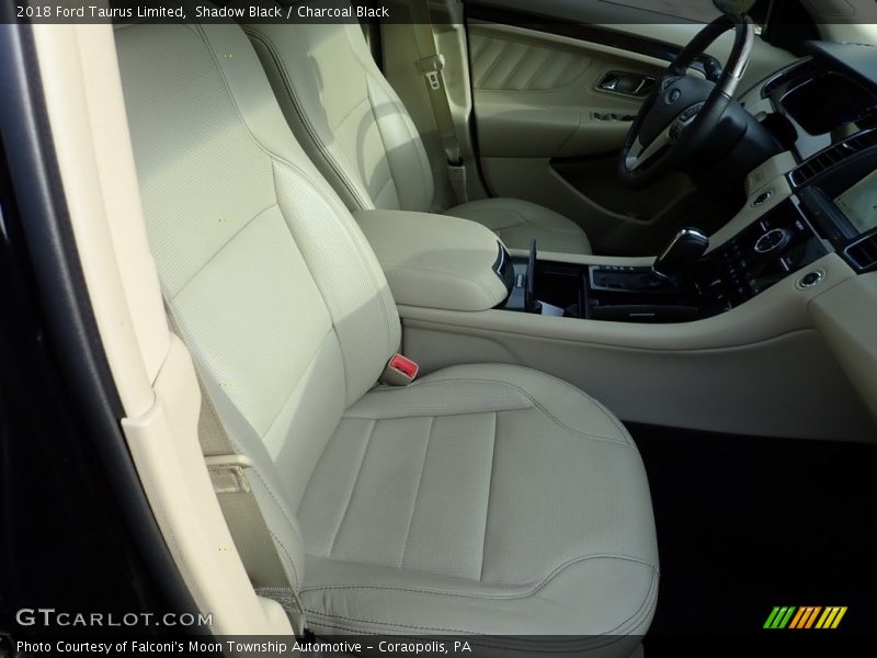Shadow Black / Charcoal Black 2018 Ford Taurus Limited