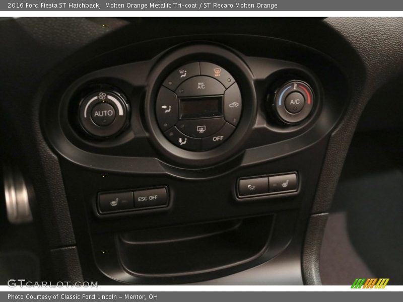 Molten Orange Metallic Tri-coat / ST Recaro Molten Orange 2016 Ford Fiesta ST Hatchback