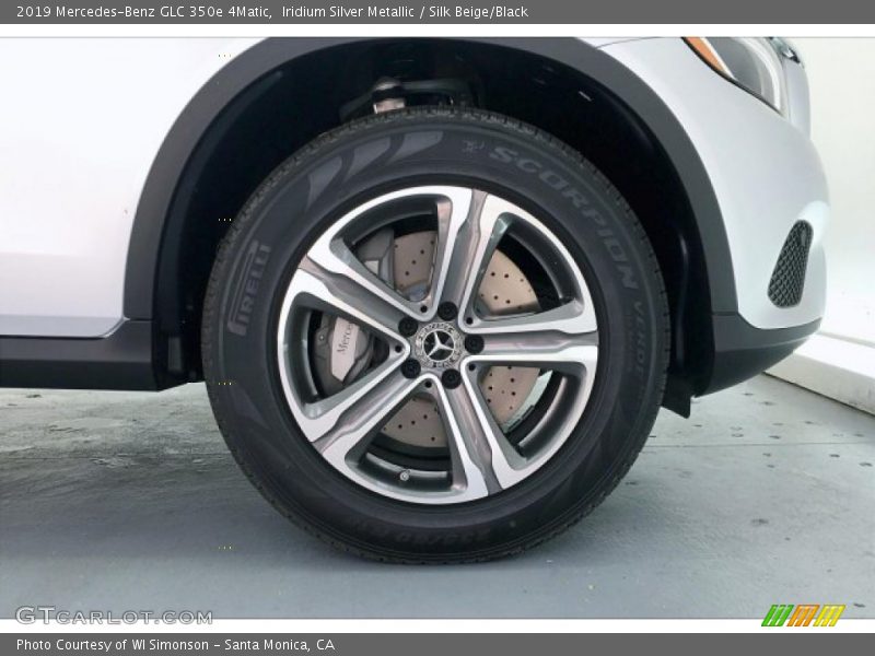 Iridium Silver Metallic / Silk Beige/Black 2019 Mercedes-Benz GLC 350e 4Matic