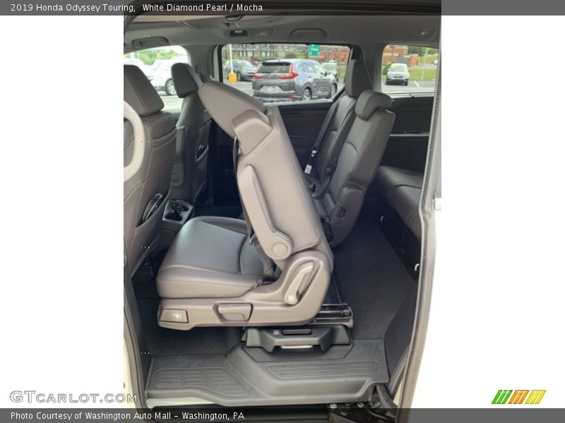 White Diamond Pearl / Mocha 2019 Honda Odyssey Touring