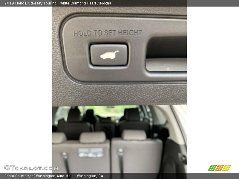 White Diamond Pearl / Mocha 2019 Honda Odyssey Touring