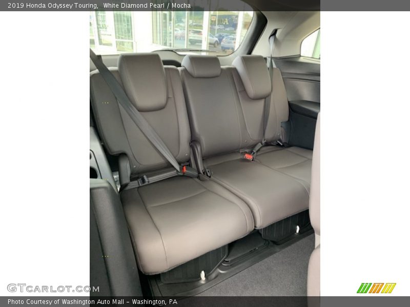 White Diamond Pearl / Mocha 2019 Honda Odyssey Touring