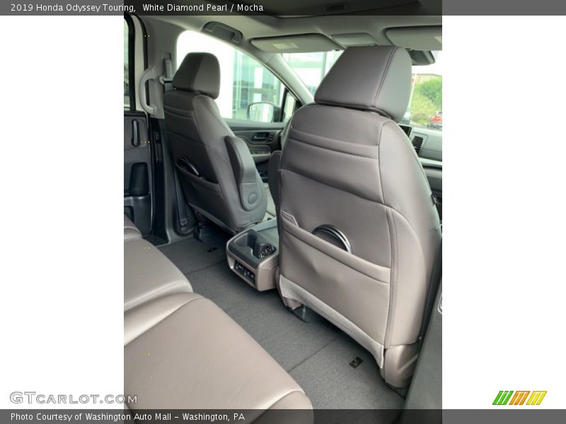 White Diamond Pearl / Mocha 2019 Honda Odyssey Touring