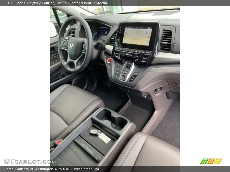 White Diamond Pearl / Mocha 2019 Honda Odyssey Touring