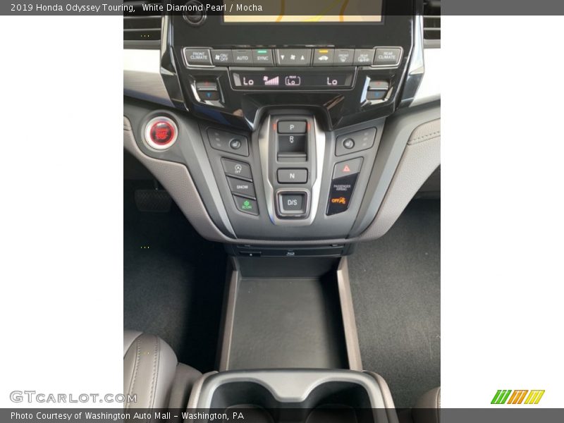 White Diamond Pearl / Mocha 2019 Honda Odyssey Touring
