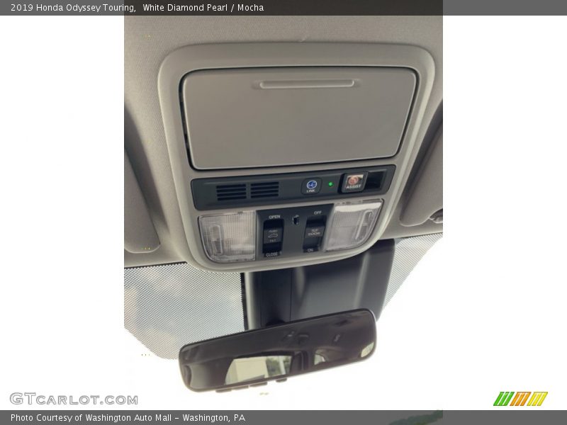 White Diamond Pearl / Mocha 2019 Honda Odyssey Touring