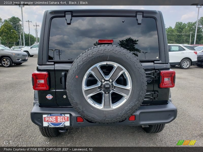 Black / Black 2019 Jeep Wrangler Unlimited Sahara 4x4
